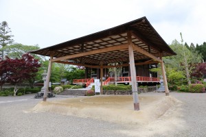 櫟野寺の土俵